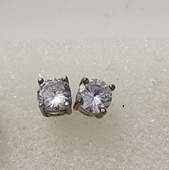 🔥6 Pairs Assorted Stud Earrings, Set #3 - Picture 5 of 10